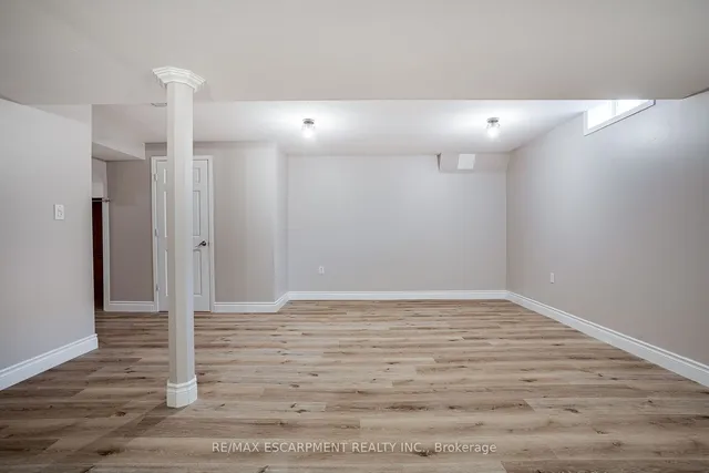 Additional image 24 of 24 Marina Point Cres