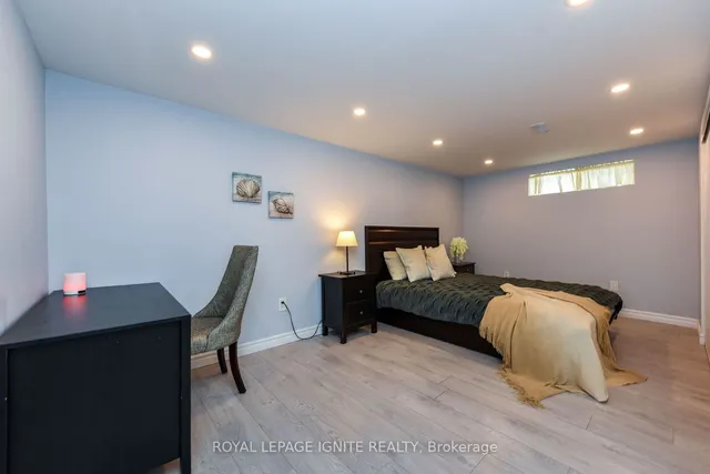 Additional image 26 of 208 Riverplace Cres