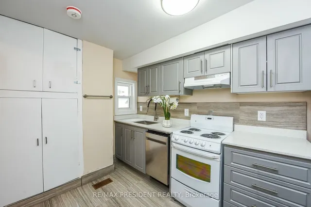 Additional image 30 of 23 Myrtle Ave