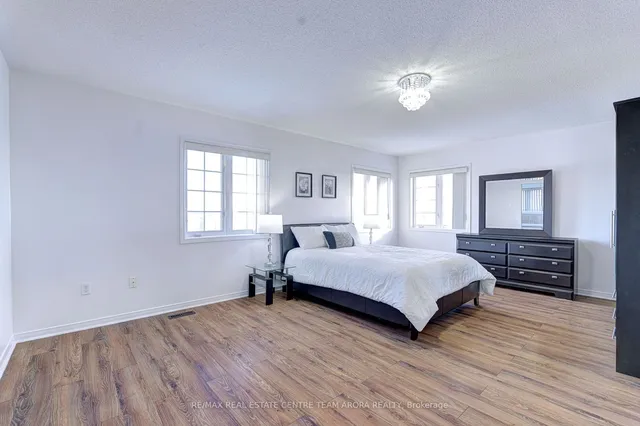 Additional image 17 of 15 Roundstone Dr