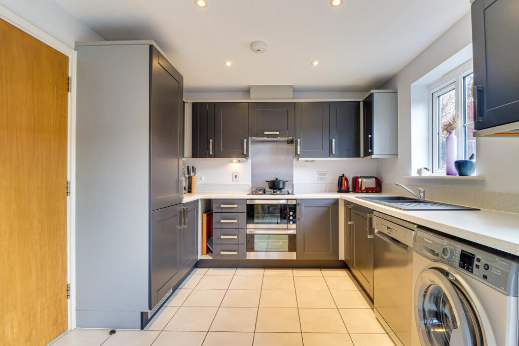 Additional image 9 of Centaurus Square, Curo Park, Frogmore, AL2