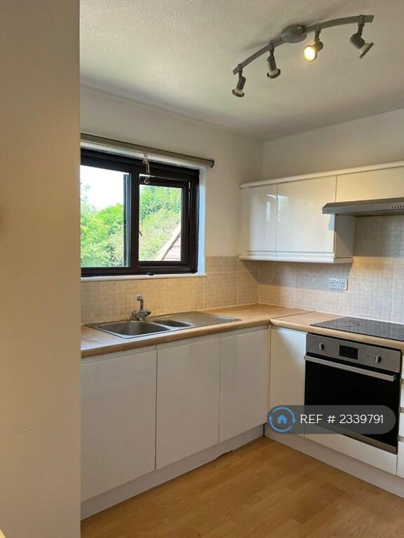 Additional image 8 of Blueberry Close, St Albans, AL3