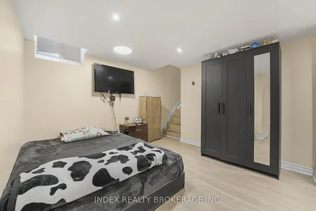 Additional image 33 of 33 Timberwolf Rd