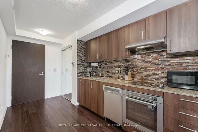 Additional image 11 of 255 Village Green Sq Unit 1307