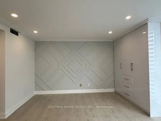 Additional image 3 of 85 Skymark Dr Unit 2502