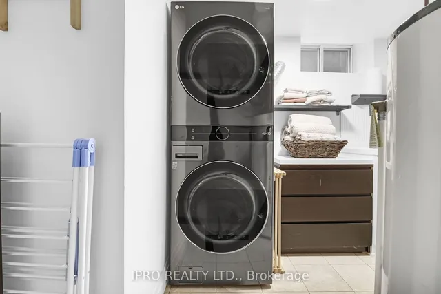 Additional image 22 of 3280 Cawthra Rd