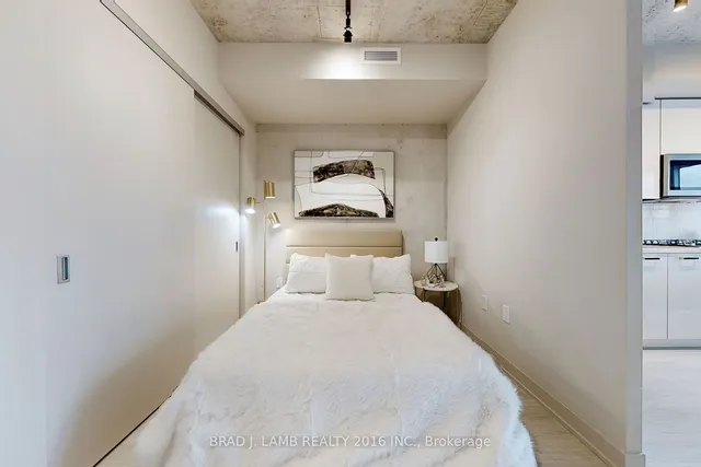 Additional image 14 of 195 McCaul St Unit 913