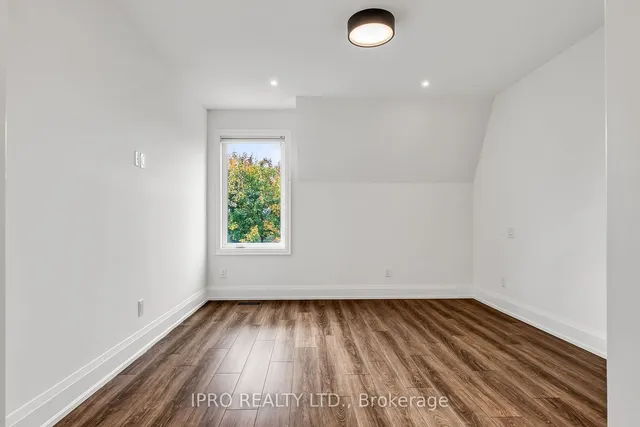 Additional image 22 of 323 Mortimer Ave