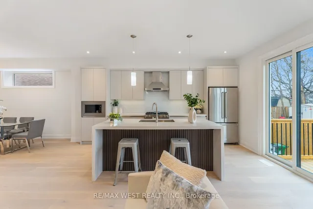 Additional image 10 of 1049 Greenwood Ave