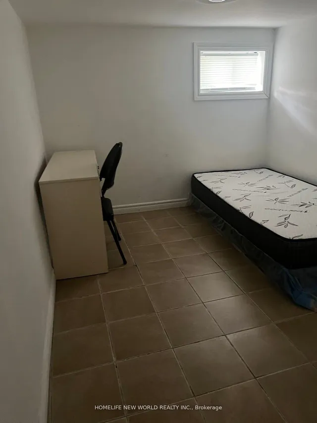 Additional image 20 of 61 Broadway Ave