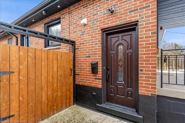 Additional image 3 of 27 Alba St