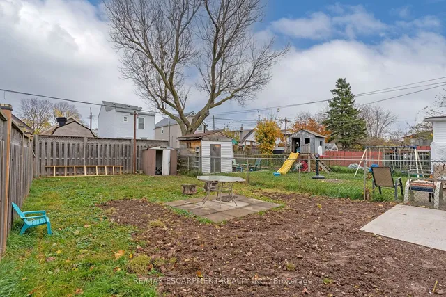 Additional image 40 of 289 Roxborough Ave