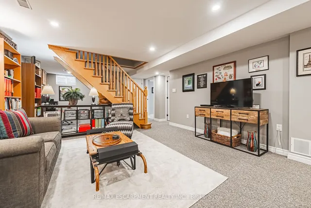 Additional image 26 of 61 Home St