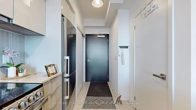 Additional image 12 of 31 Tippett Rd Unit 1005