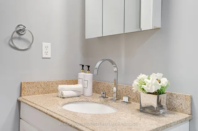 Additional image 21 of 17 Pembroke St Unit 37