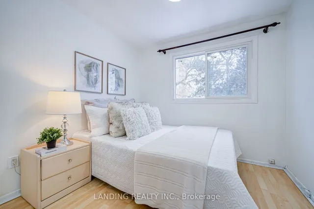 Additional image 18 of 210 Sprucewood Crt