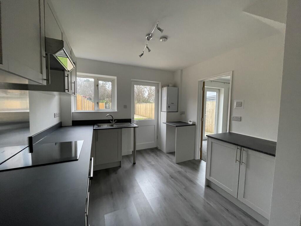 Additional image 4 of Portland Road, Street