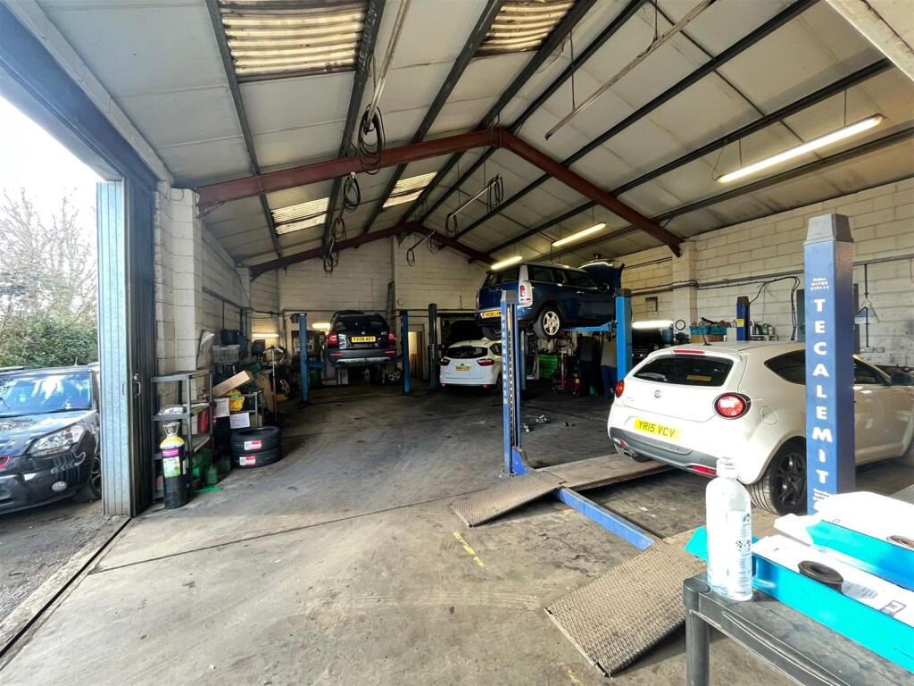 Additional image 6 of A REPUTABLE PROVIDER OF CAR MOTS, REPAIRS AND SERVICING, West Wilts Trading Estate, Wiltshire
