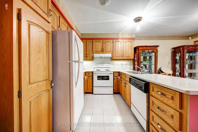 Additional image 7 of 205 Finch Ave