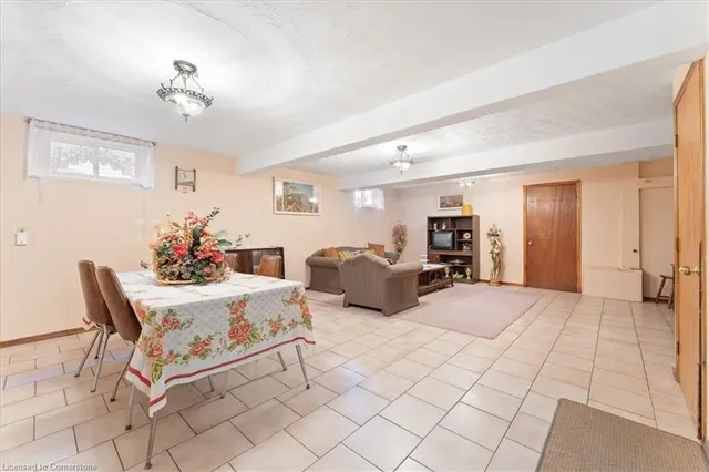 Additional image 38 of 17 Colgate Crt