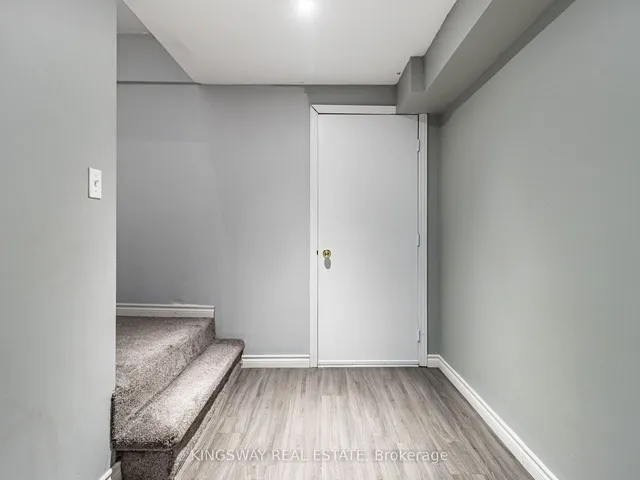 Additional image 34 of 570 Enfield Rd