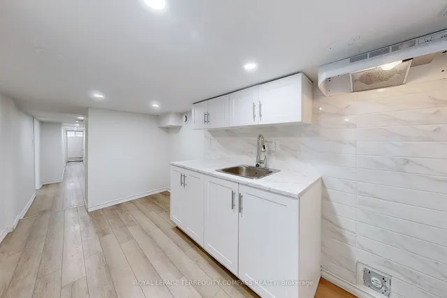 Additional image 38 of 560 Perth Ave