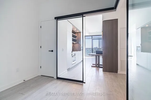 Additional image 17 of 55 Charles St Unit 3904