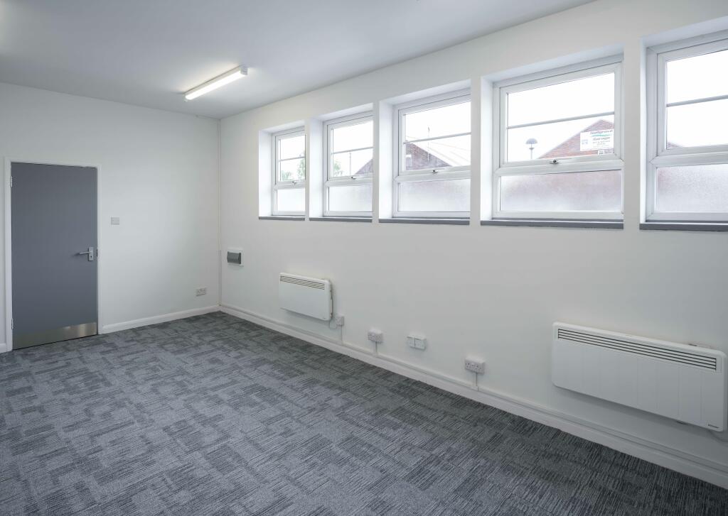 Additional image 5 of Tewin Court, Welwyn Garden City, Hertfordshire, AL7 1AU