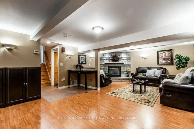 Additional image 25 of 130 Queen Victoria Dr