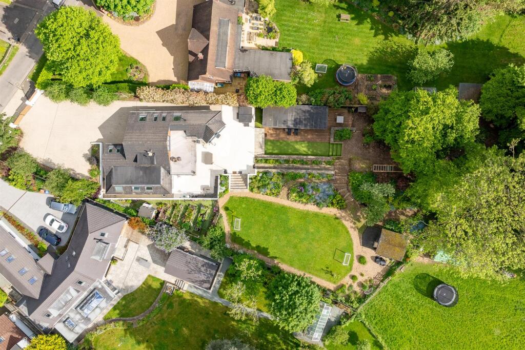 Additional image 29 of The Avenue, Welwyn