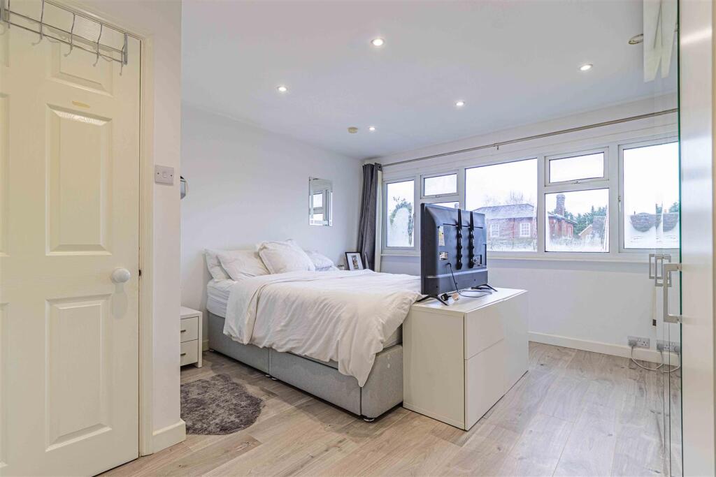 Additional image 8 of High Street, London Colney