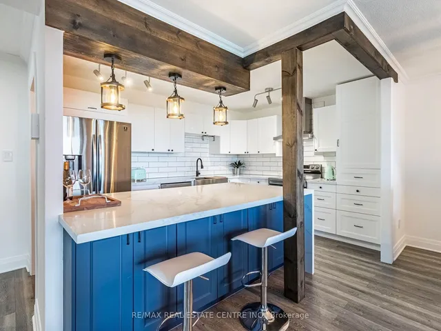 Additional image 6 of 716 The West Mall Unit 1111