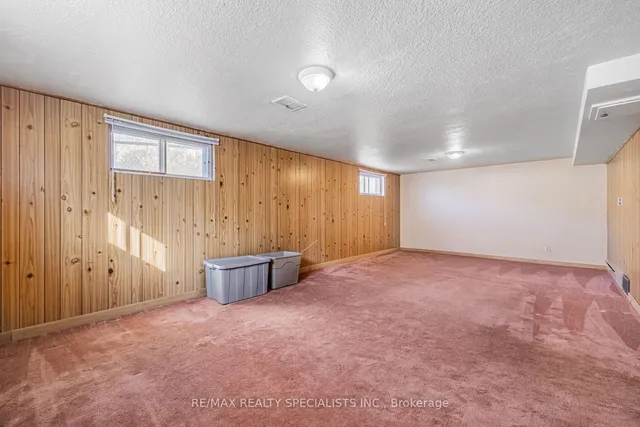 Additional image 23 of 8 Rollins Pl