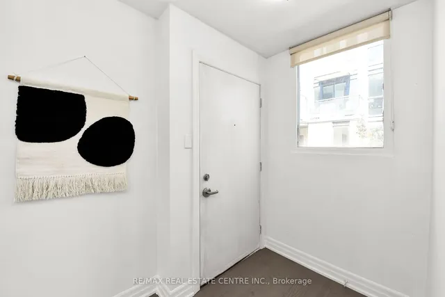 Additional image 23 of 58 Macaulay Ave Unit 302