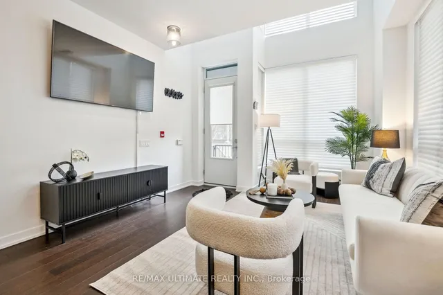 Additional image 14 of 1030 King St Unit 121