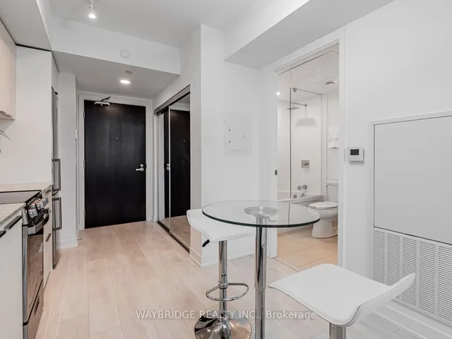 Additional image 13 of 501 Yonge St Unit 1406