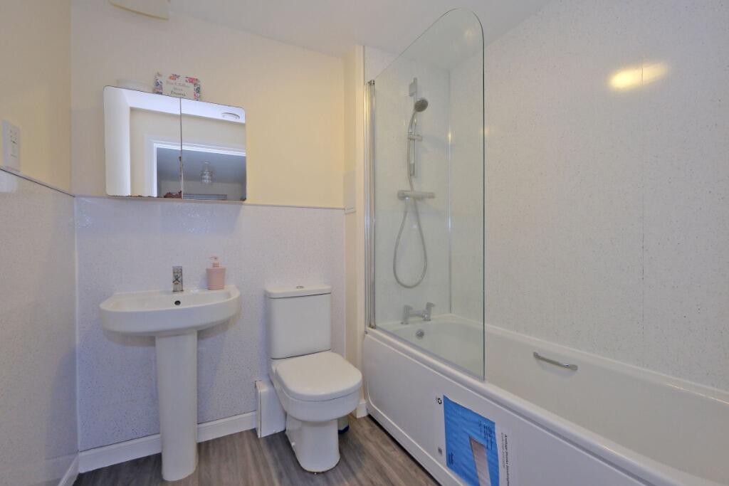 Additional image 9 of Urquhart court