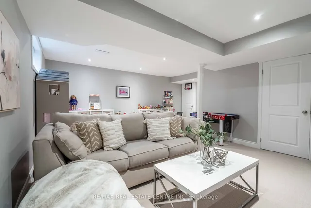 Additional image 8 of 45 Seabreeze Cres Unit 10