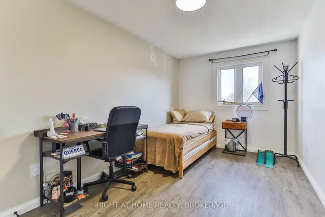 Additional image 26 of 2 Desantis Crt