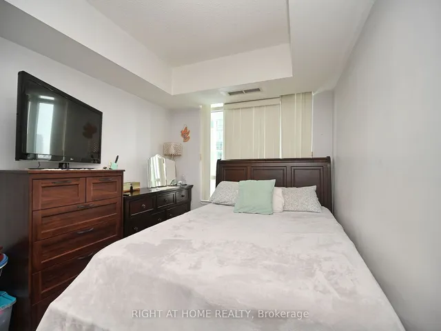 Additional image 23 of 90 Absolute Ave Unit 908