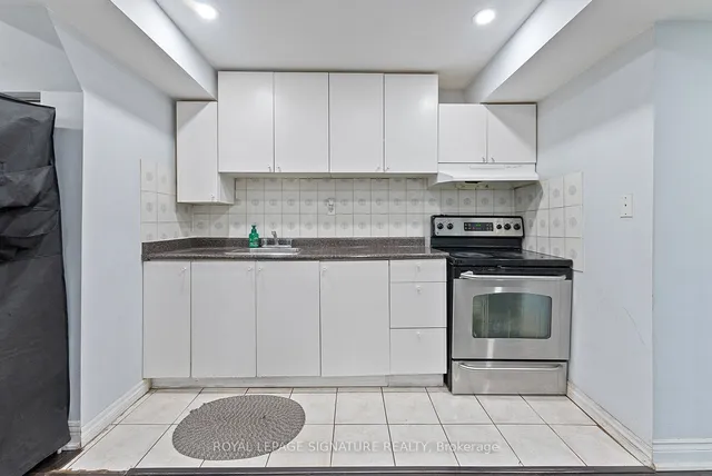 Additional image 32 of 130 Bonspiel Dr