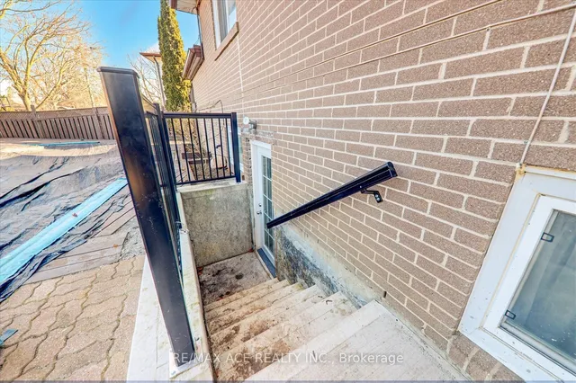 Additional image 36 of 121 Cultra Sq