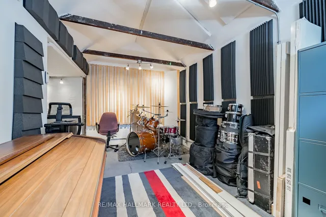 Additional image 36 of 136 Monarch Park Ave