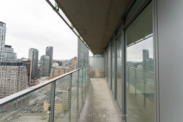 Additional image 19 of 50 Wellesley St Unit 3708