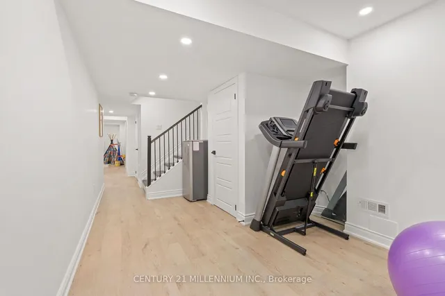 Additional image 28 of 898 Magnolia Terr