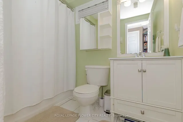 Additional image 32 of 142 Vintage Gate