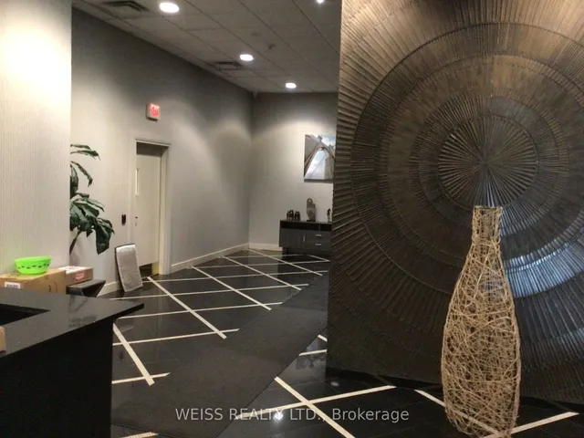 Additional image 23 of 2737 Keele St Unit 402