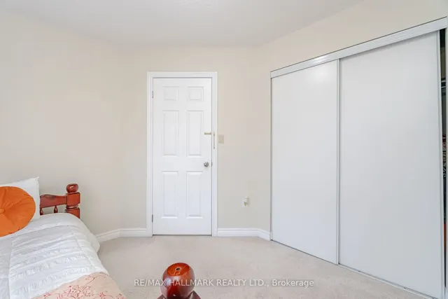 Additional image 27 of 39 Pin Lane