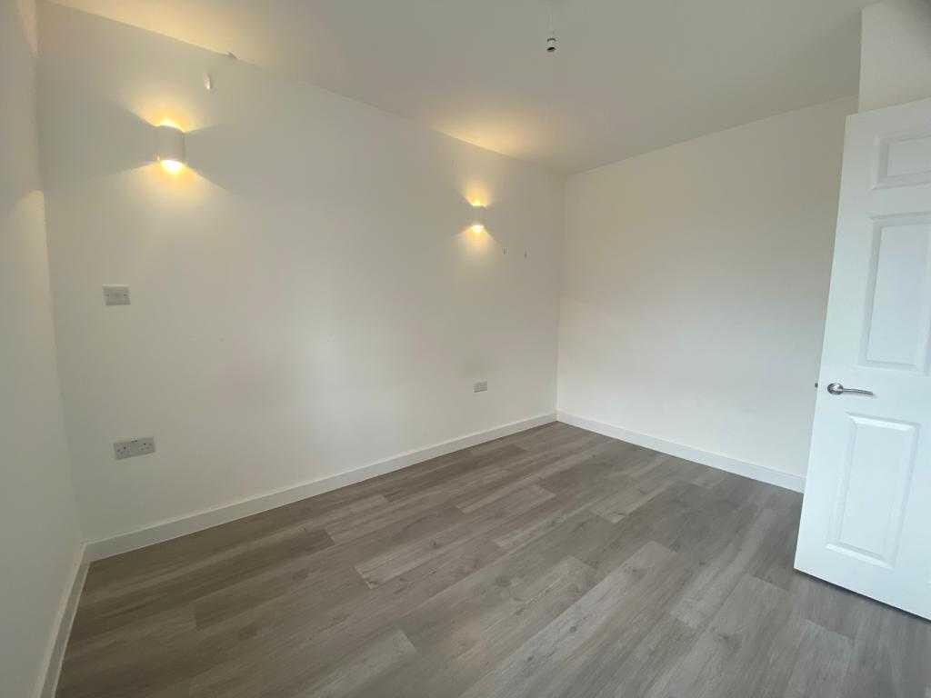 Additional image 3 of Hampton Court, Cradley Heath , B64