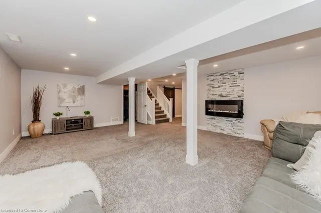 Additional image 34 of 203 Farrier Dr